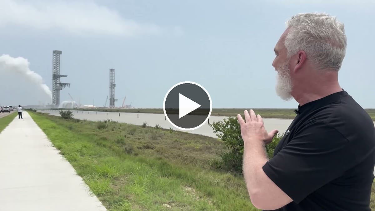 Jeff Brown at SpaceX's Starbase, Texas, in his free presentation